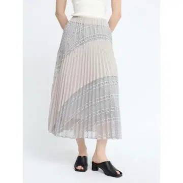 레이스 도킹 플리츠 스커트