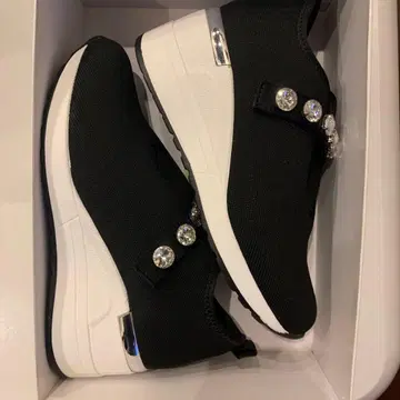 비쥬 벨트 힐업 슈즈 23cm