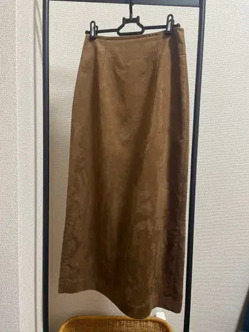 노리즈 소피 롱 기장 벨로아 느낌 스커트