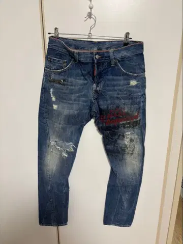 [ 레어 ] 디스퀘어드 프린트 데미지 가공 데님 팬츠 메탈 로고