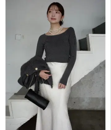 아뉴앙스 실크 캐시미어 블렌드 보트넥 니트