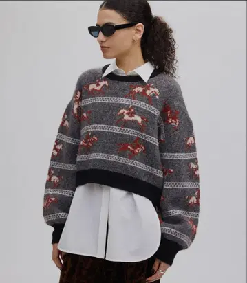 UND HORSE PATTERN KNIT