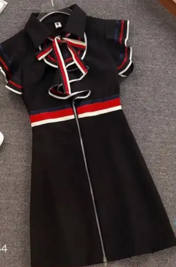 소매 프릴 트리코 미니 드레스