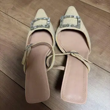 비쥬 장식 베이지 뮬 36