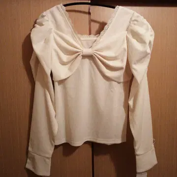 엑시즈팜 2WAY 리본 상의 미사용 새상품