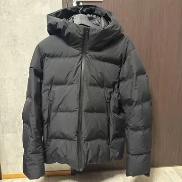 유니클로 블랙 다운 자켓