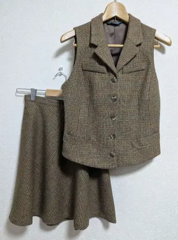 로라 애슐리 베스트 & 스커트 셋업