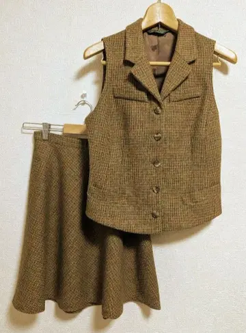 로라 애슐리 베스트 & 스커트 셋업