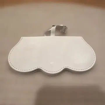 LUCIRN 안경 케이스 화이트