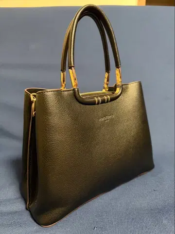 블랙 합성 피혁 토트백