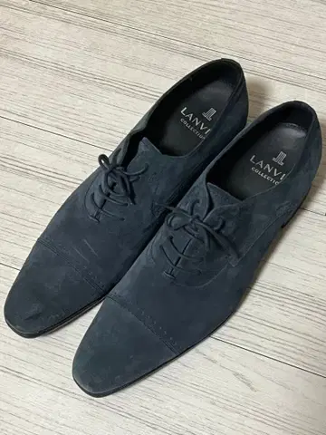 LANVI COLLECTION 다크 그레이 스웨이드 드레스 슈즈