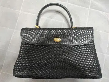 BALLY 핸드백 가죽 퀼팅 턴락 컬러(블랙)