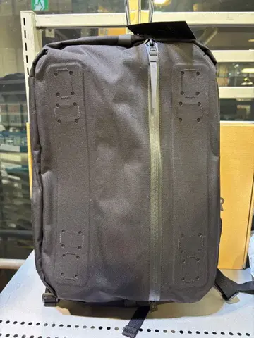 블랙엔버 백팩 미사용 새상품 단 한 점 [ 가격 협의 불가 ]