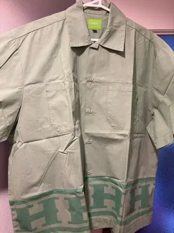 HUF 로고 반팔 셔츠 라이트 그린