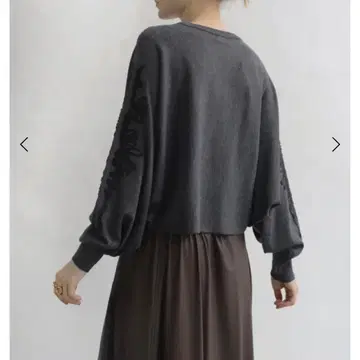 aga 아가 리본 모티브 자수 니트 PO 그레이 로프 자수