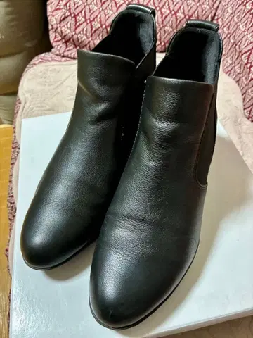 가죽 사이드 고어 부츠 블랙 24.5cm