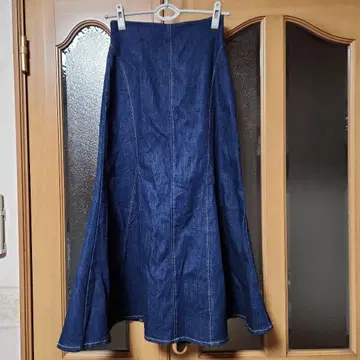 NATURAL BEAUTY BASIC 데님 머메이드 스커트