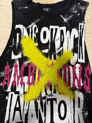 ONE OK ROCK 2017 AMBITIONS 슬리브리스 T셔츠 S