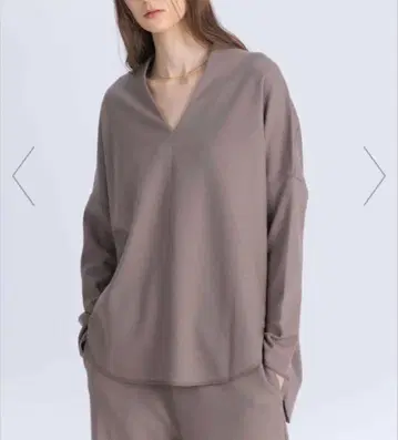 새상품 Aga 울 스무스 V넥 풀오버 야마다야