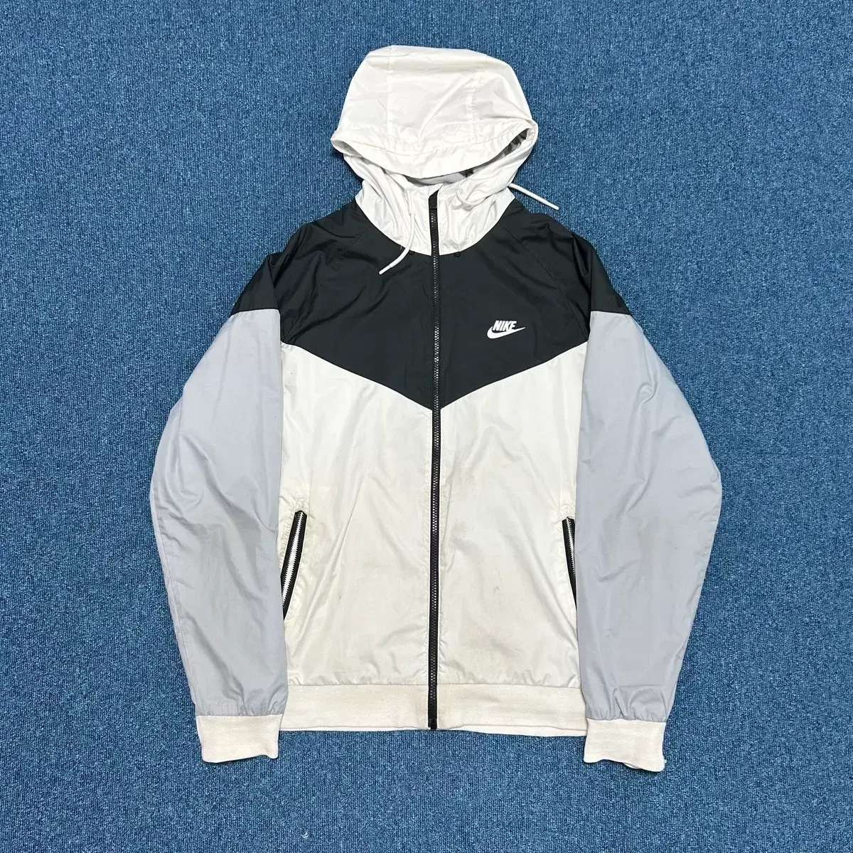 nike global windrunner jacket