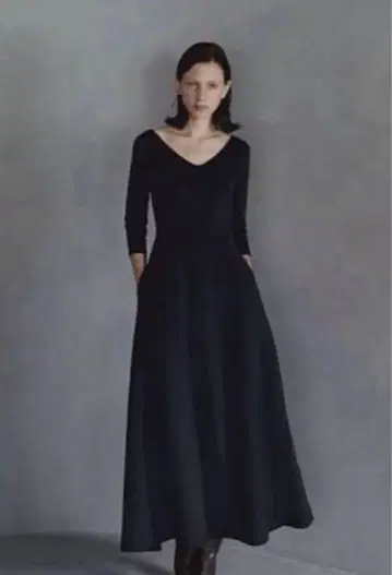 새상품급 maison celon V Silhouette Dress 원피스