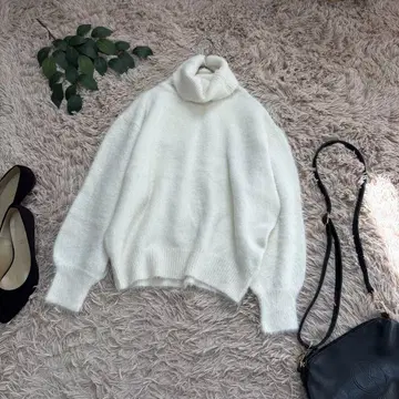 6944 솔탈스 터틀넥 니트 [ M ] 화이트/샤기/루즈핏