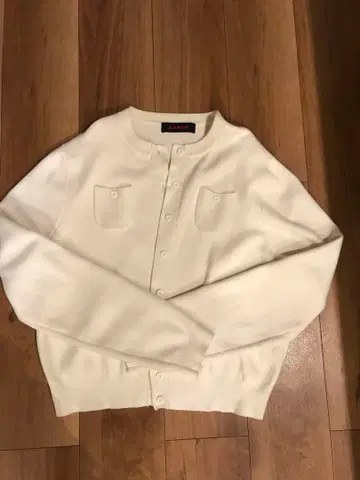 CABaN 화이트 가디건 S 사이즈