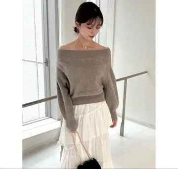 SNIDEL 스나이델 폭스 알파카 오프숄더 풀오버