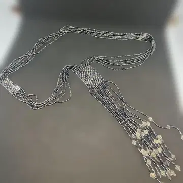 프린지 비즈 목걸이 블랙과 실버