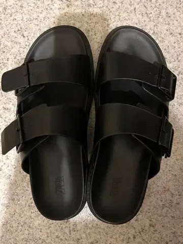 ZARA 샌들 사이즈 43