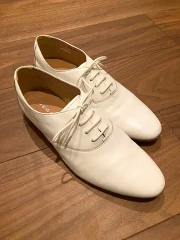 REGAL 화이트 가죽 레이스업 슈즈