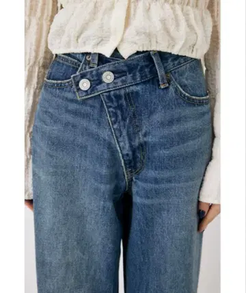 MOUSSY 크로스 허리 와이드 스트레이트 데님