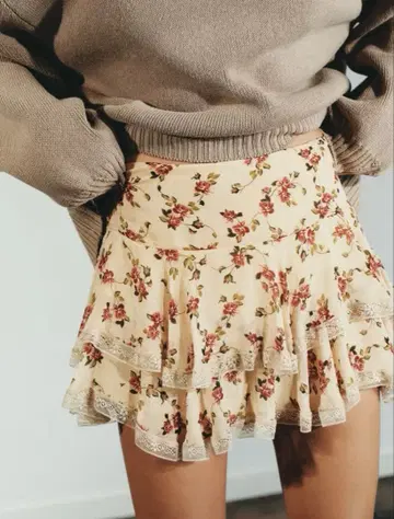 ZARA 플라워 프린트 프릴 미니 스커트