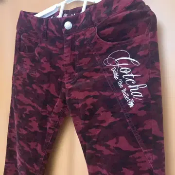 Gotcha 카모플라쥬 슬림 핏 팬츠