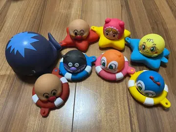 목욕하며 놀자! 마루푸카 호빵맨과 쿠땅 세트