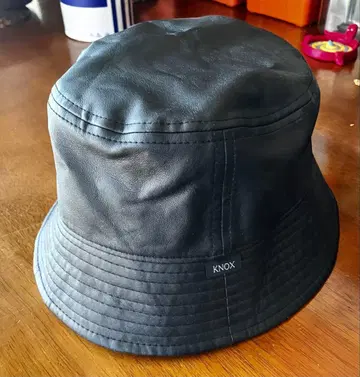 [ 새상품급 ] KNOX 노스 가죽 버킷 햇 블랙 모자 free