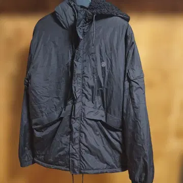 VOLCOM 다운 자켓 블랙