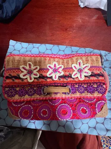 컬러풀 자수 핸드백 수납 봉투 포함