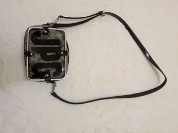 장 폴 고티에 숄더백