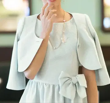 새상품 엠즈그레이시 자카드 소재 컴팩트 볼레로