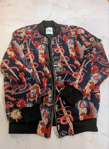 새상품급 ZARA 올 패턴 자카드 자켓 블루종 스컬 자수 입체