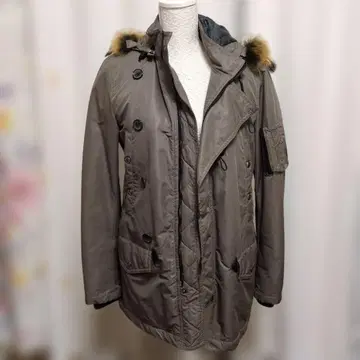 퍼가 달린 후드 코트