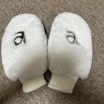 화이트 플리스 미튼 a 자수 포함 즉시 구매 대환영