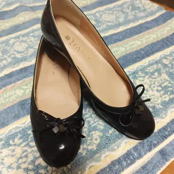 DIANA 블랙 에나멜 밸리 슈즈 22.5cm
