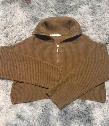 oval square 하이넥 스웨터 S 브라운