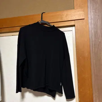 ORCIVAL 블랙 니트 긴팔