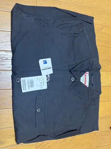 다크 블루 버튼업 셔츠