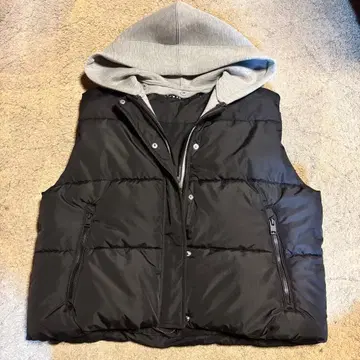 ZARA 후드 부착 퍼퍼 자켓