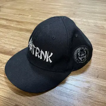 Phatrnk 블랙 캡 핏불 콜라보