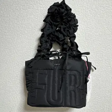 FURFUR 로고 패디드 토트백 블랙 BLK 핸드백